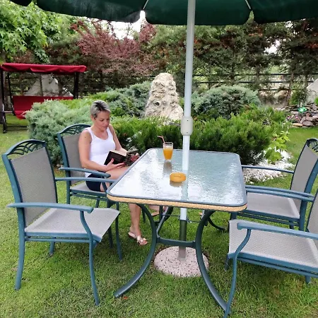 Four Seasons Asproválta